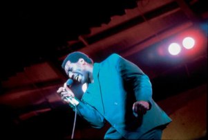 otis-redding-w-microphone